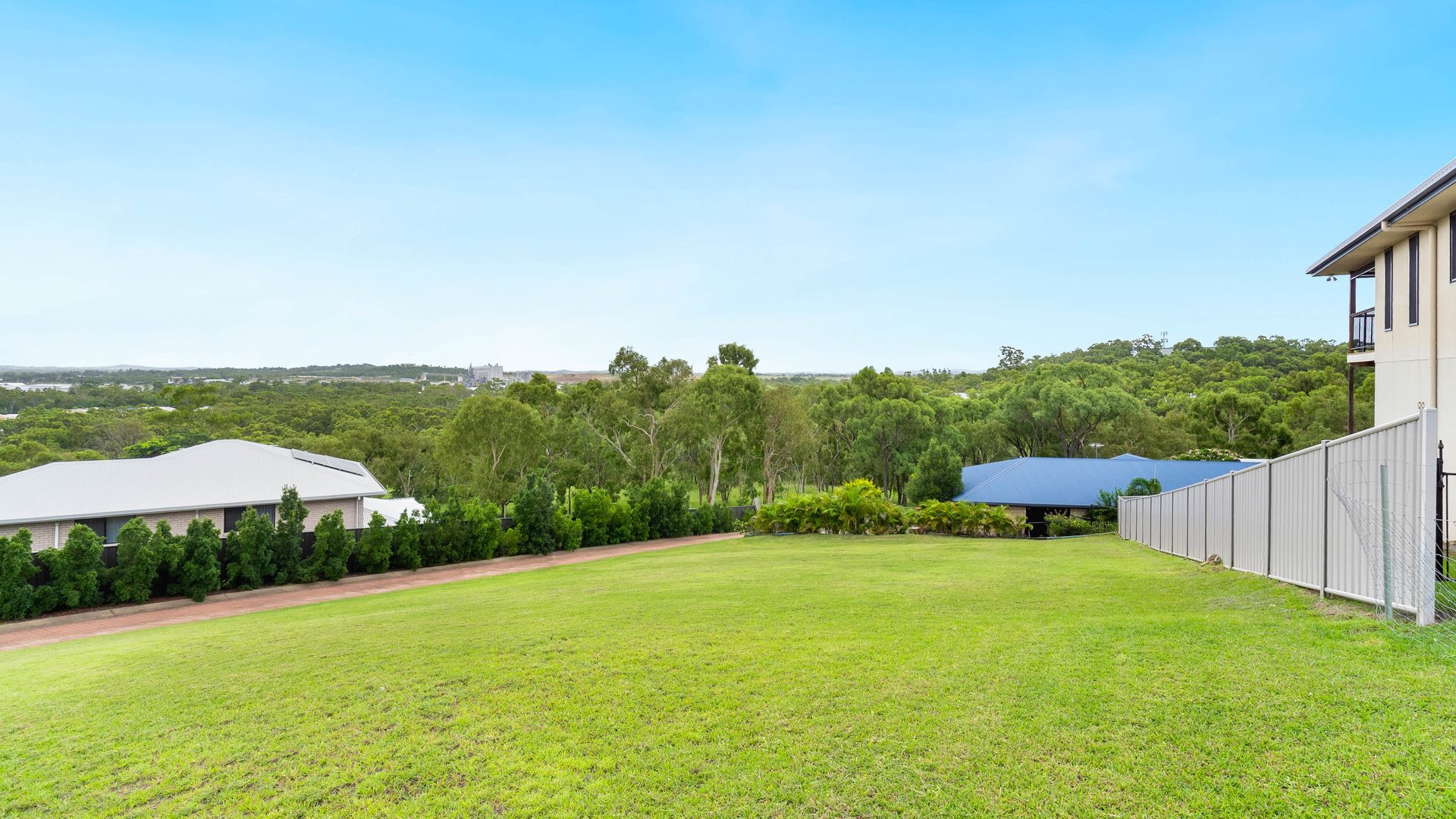Sold - 10 Connemara Drive - New Property in Kawana - Real Estate by Michael Millers