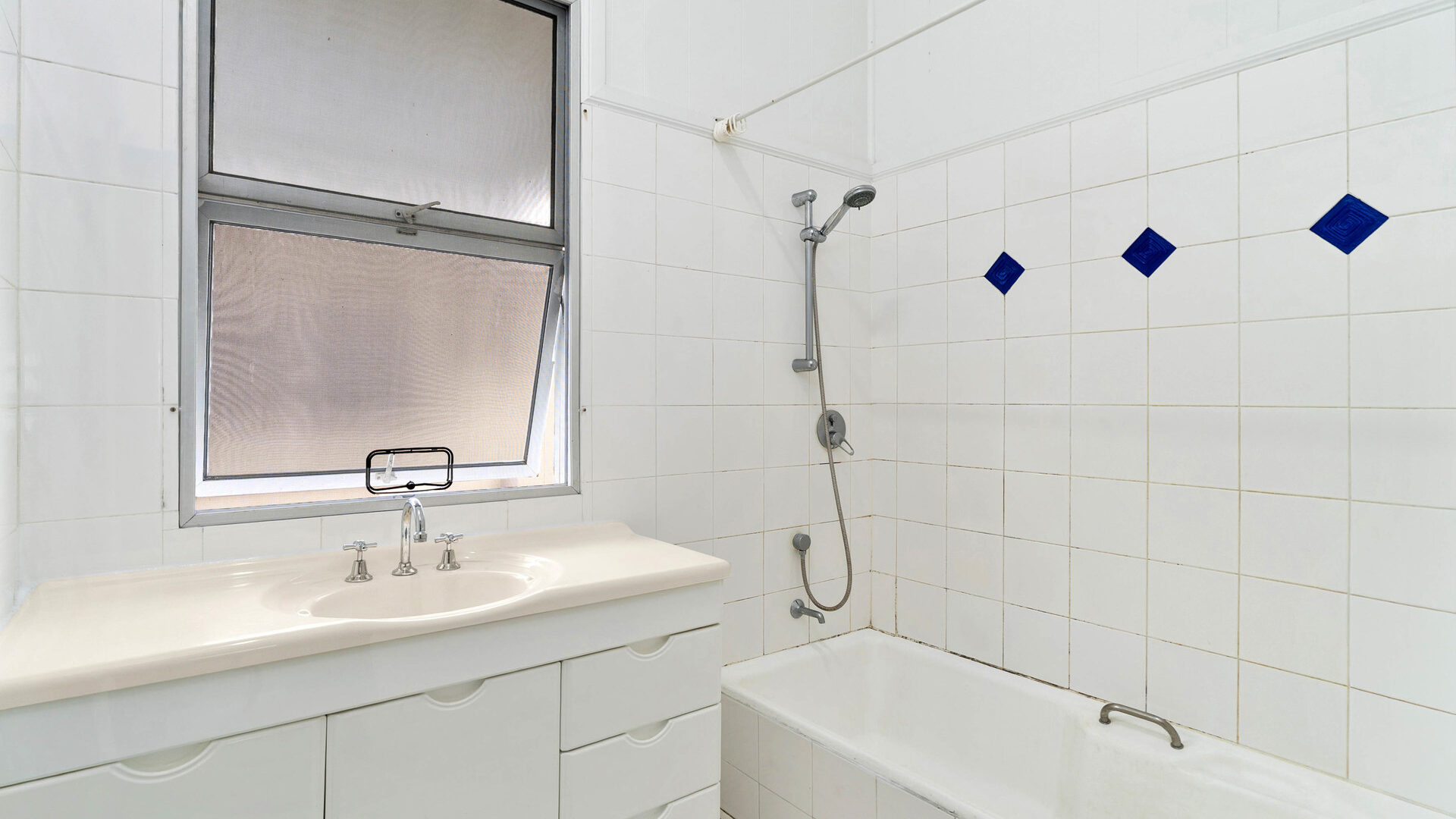 For Sale - 435 Campbell Street - New Property in Depot Hill - Real Estate by Michael Millers